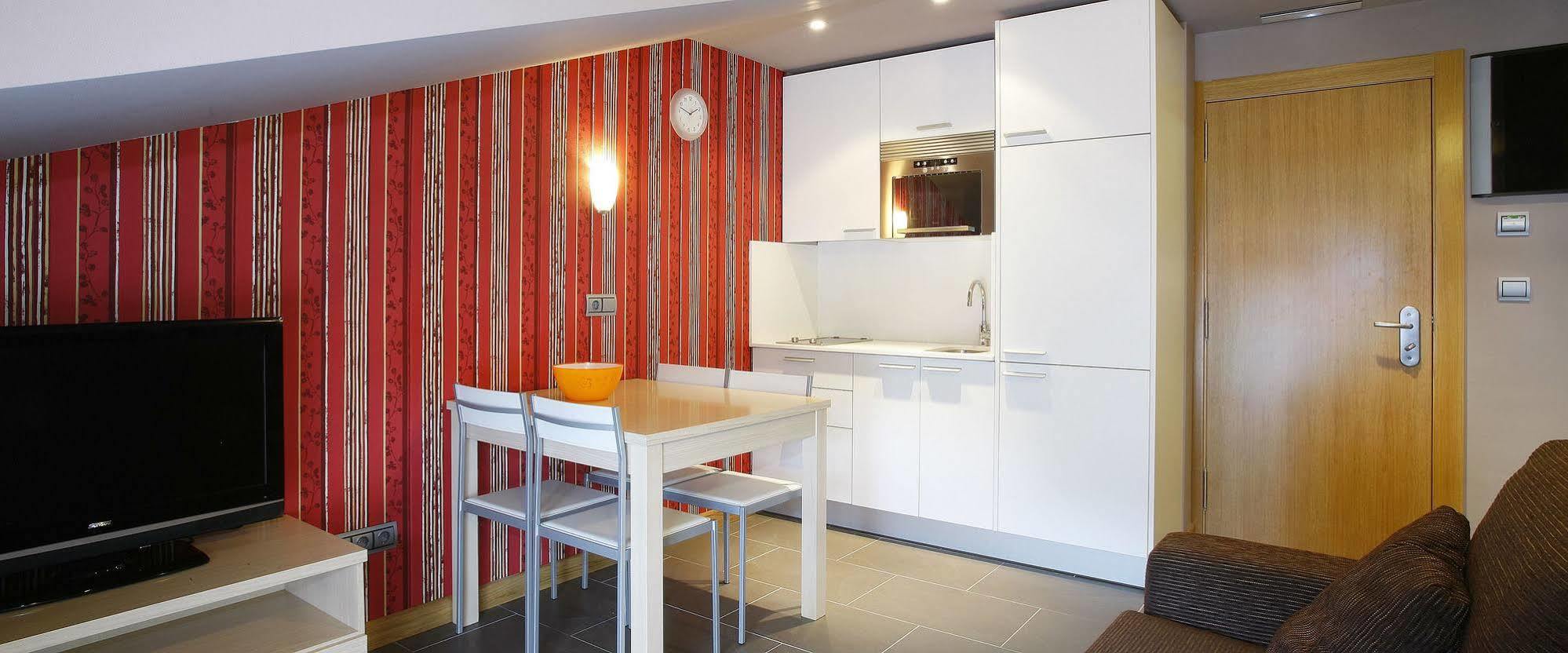 Apartamentos Spa Cueto Onís Eksteriør billede